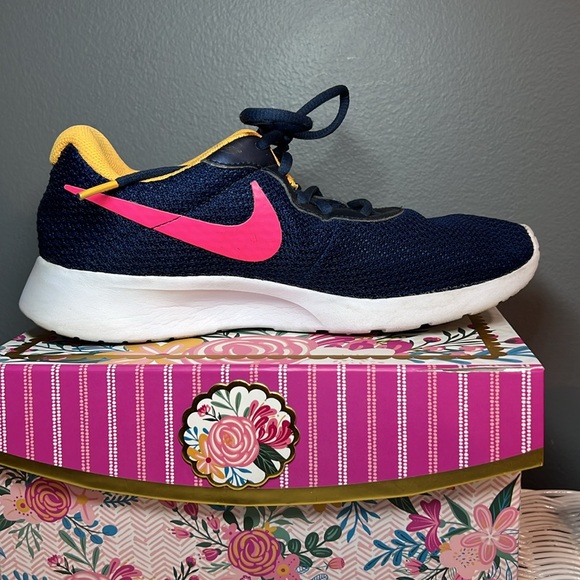 Nike Sneakers - Picture 14 of 14